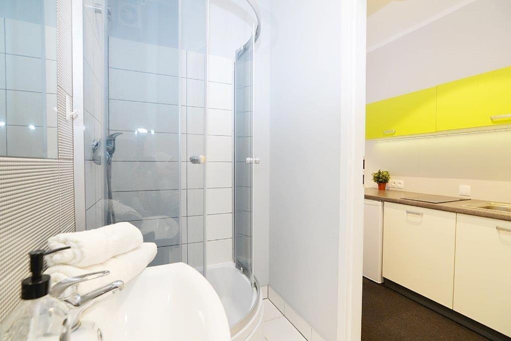 Chillout Dorm Lodz Aparthotel Exterior photo